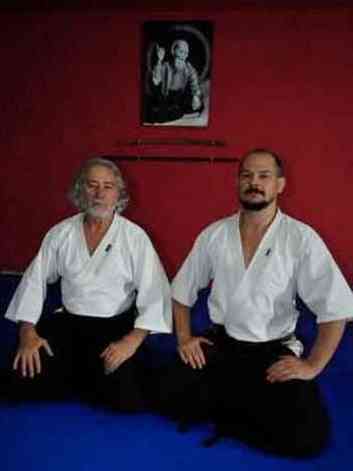 Rmulo Lagares (D), sensei de aikido