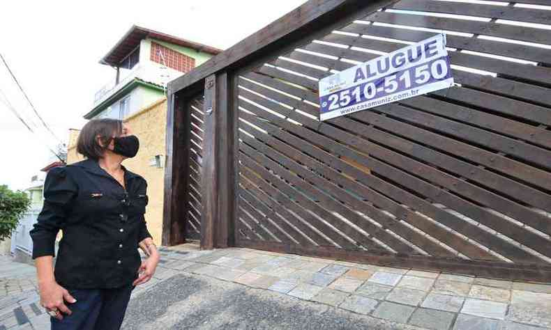 A educadora Angelita Machado Viana teve que fechar as portas da Escola Infantil Companhia da Criança, no Bairro Palmares, em BH(foto: Gladyston Rodrigues/EM/D.A. Press)
