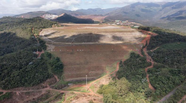 Barragem de Campo Grande, na Mina Alegria, em Mariana, comea a ser desmanchada barramento