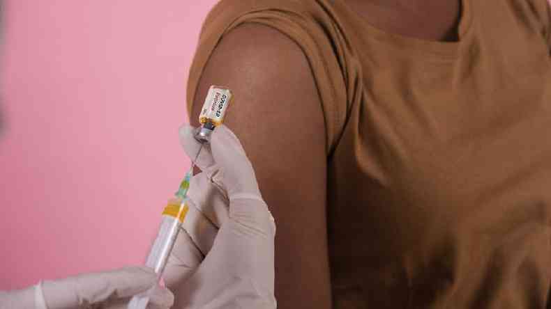 A vacina  um tratamento que combate uma determinada infeco, vrus ou doena(foto: Getty Images)