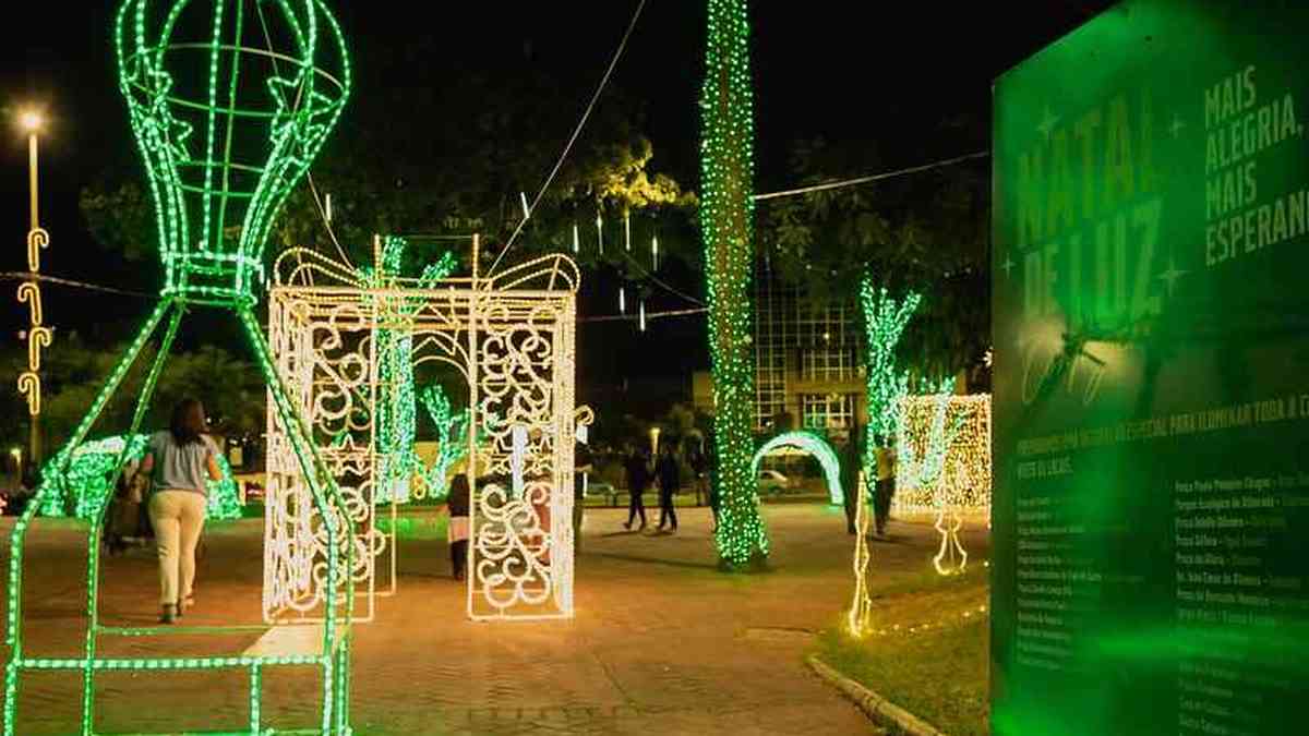 Praça 29 de Abril recebe iluminação de Natal em Timóteo – Jornal Bairros Net