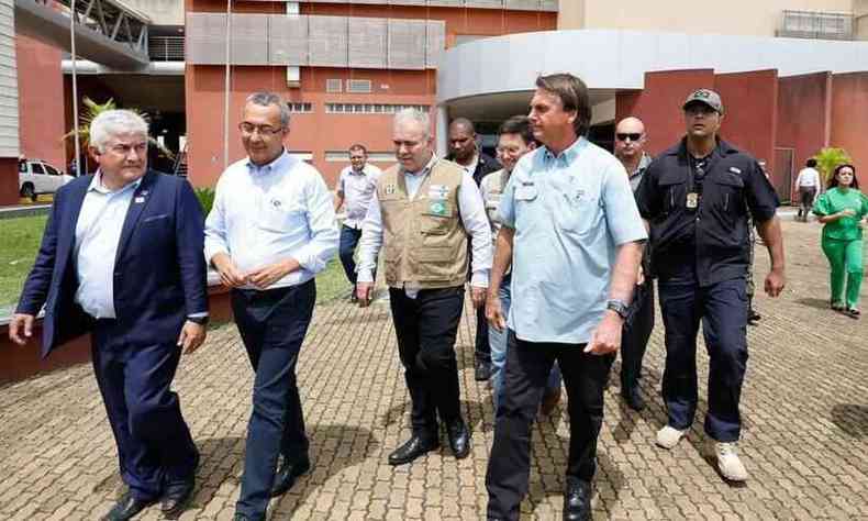 Bolsonaro anda pelo SENAI