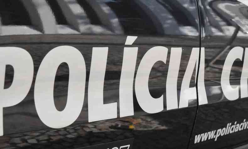 Imagem da logo da Polcia Civil plotado em um veculo da corporao