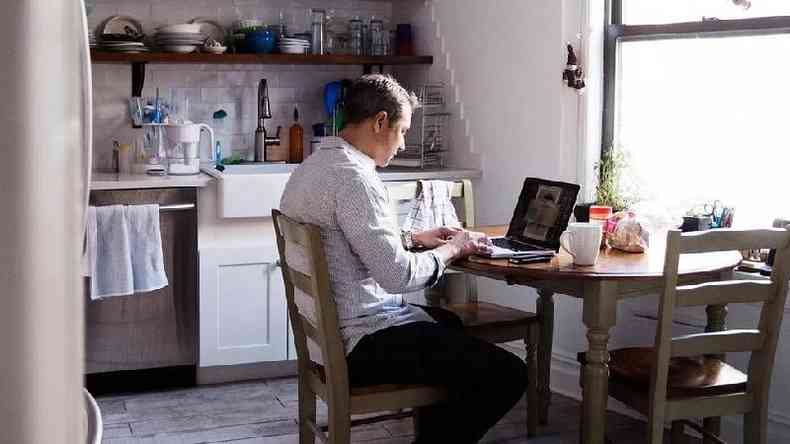 Trabalhar em casa mudou a vida de pessoas em todo o mundo(foto: Alamy)