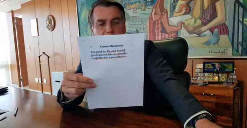 Bolsonaro postou vdeo ameaando dar carto vermelho para a sua equipe econmica(foto: Reproduo/Facebook)