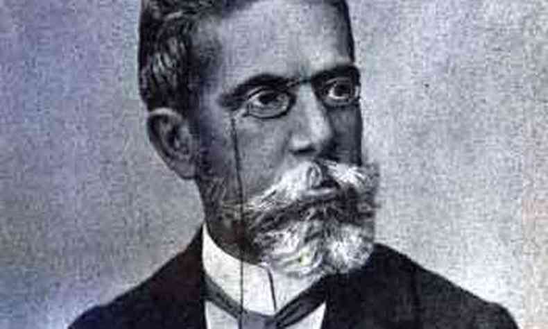 O escritor brasileiro Machado de Assis.