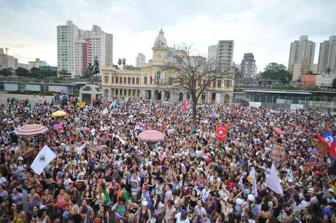 Mulheres protestaram contra o candidato  presidncia da repblica Jair Bolsonaro neste sbado em Belo Horizonte. Movimento se rene por meio da hashtag #EleNo nas redes sociais Alexandre Guzanshe/EM/D.A Press