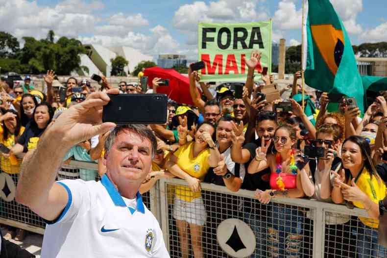 Na manh do dia 15, capitais brasileiras e cidades do interior registraram atos de apoio ao governo de Jair Bolsonaro(foto: PR/Reproduo)