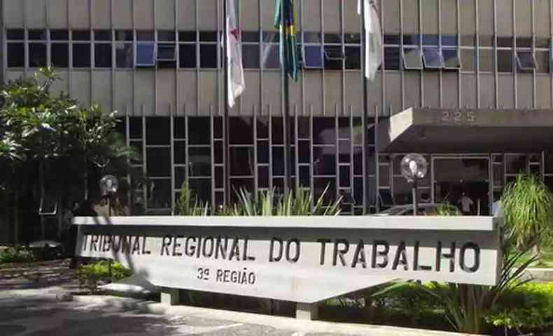 Imagem mostra fachado do TRT em Belo Horizonte