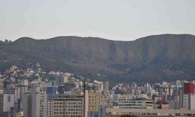 Baixa umidade relativa do ar na capital mineira preocupa a Defesa Civil(foto: Alexandre Guzanshe/EM/DA Press)