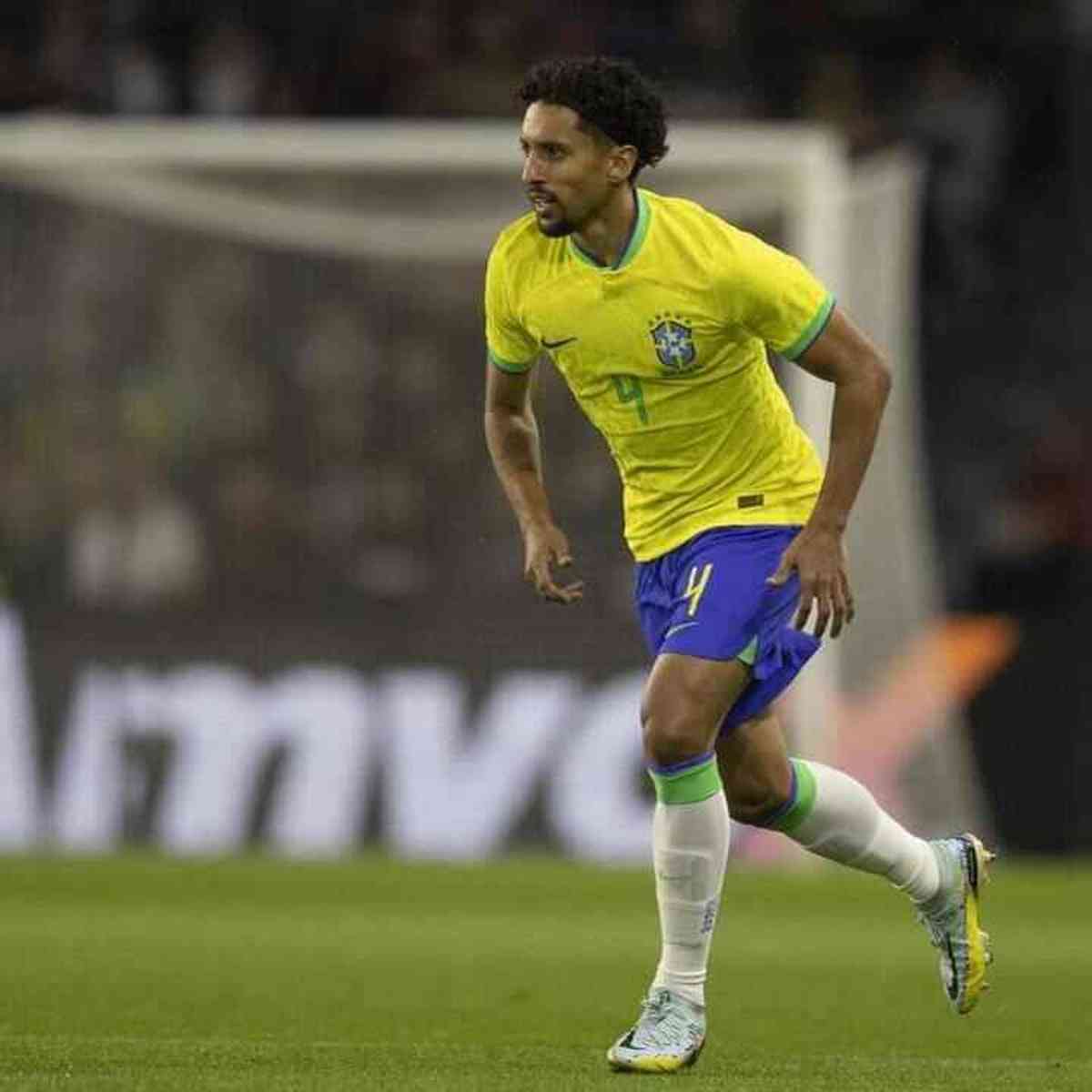 Agora é ir para o Morumbi e jogar com 10 Zagueiros