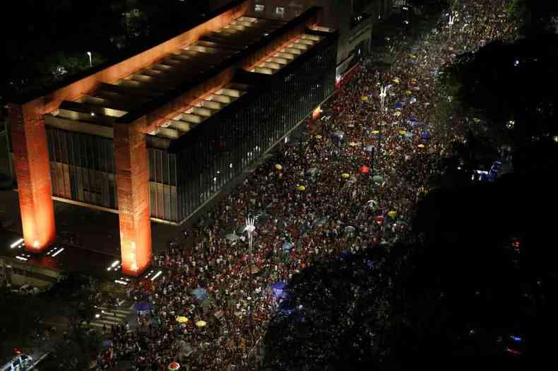 Avenida Paulista tomada por petistas
