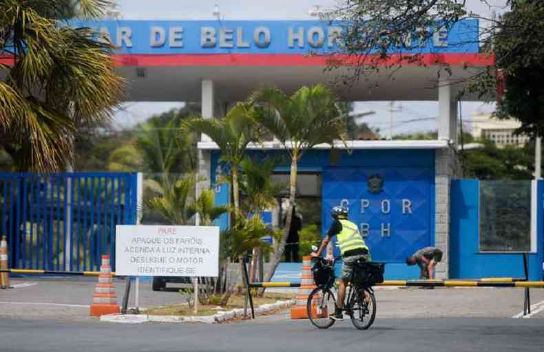 Colégio suspendeu as aulas em 18 de março(foto: Leandro Couri/EM/D.A Press)