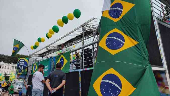 Comcio com Michelle Bolsonaro, Damares Alves e outros apoiadores de Jair Bolsonaro ocorreu na Regio da Pampulha, em Belo HorizonteJair Amaral/EM/DA Press