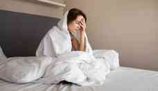 Noites mal dormidas podem aumentar a sensibilidade  dor