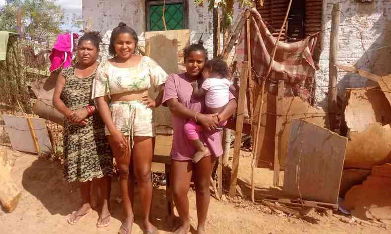 Moradora de Araua, no Vale do Jequitinhonha, Fernanda Rodrigues alimentou a famia com os R$ 600