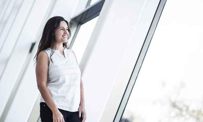 Rafaela Ferreira foi premiada por estudos para desenvolver medicamentos para combater a zika e a doença de Chagas(foto: Fundação L'oréal/Divulgação) Rafaela Ferreira foi premiada por estudos para desenvolver medicamentos para combater a zika e a doença de Chagas(foto: Fundação L'oréal/Divulgação)