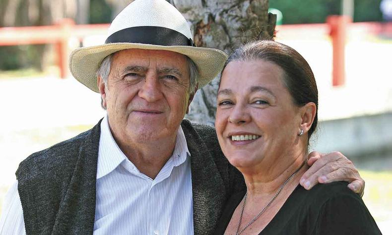 Ary Fontoura em 'Caras e Bocas', de 2009, ao lado da atriz Bete Mendes