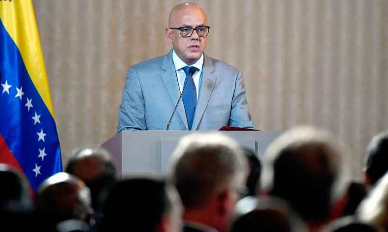 Ministro da Comunicação, Jorge Rodríguez acusou países vizinhos, entre eles o Brasil, de dar apoio a agressores (foto: Federico Parra/AFP - 9/9/19) Ministro da Comunicação, Jorge Rodríguez acusou países vizinhos, entre eles o Brasil, de dar apoio a agressores (foto: Federico Parra/AFP - 9/9/19)