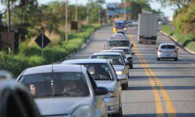 A lei passa a valer em 45 dias e motoristas podem receber multa de R$ 85,13(foto: Leandro Couri/EM/D.A Press )