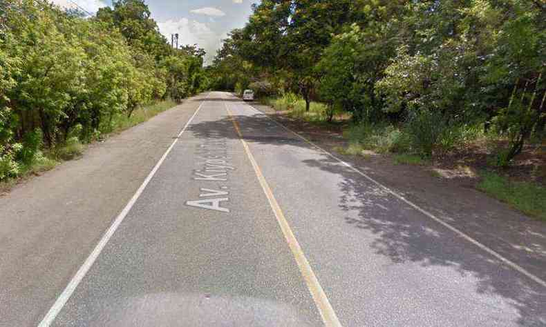 Avenida Kiyoshi Tsunawaki, local exato do acidente, situada a quatro quilmetros da usina da Usiminas em Ipatinga, no Vale do Ao(foto: Reproduo/Google Street View)