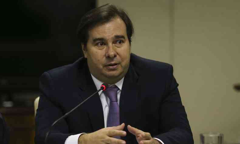 Para Rodrigo Maia, fala de Eduardo Bolsonaro sobre 'ruptura entre instituies'  muito grave(foto: Jos Cruz/Agncia Brasil)