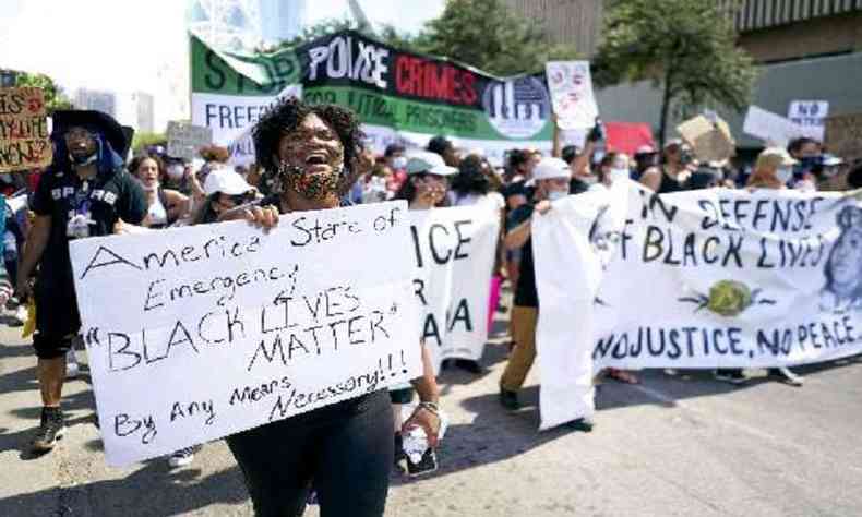 Morte de afroamericano provocou um movimento histrico de protesto que atravessou as fronteiras dos Estados Unidos e reacendeu o desejo de mudana (foto: Cooper Neill/Getty Images/AFP)