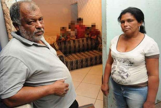 Os pais biológicos Robson Ribeiro Assunção, Maria da Penha Nunes e os irmãos da criança(foto: Gladyston Rodrigues/EM/D.A Press) Os pais biológicos Robson Ribeiro Assunção, Maria da Penha Nunes e os irmãos da criança(foto: Gladyston Rodrigues/EM/D.A Press)