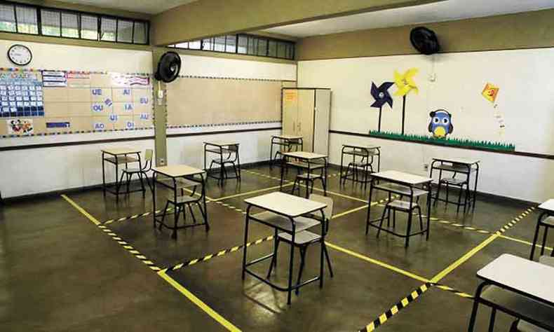 Salas de aulas j esto sendo preparadas para o retorno dos alunos, seguindo protocolos sanitrios (foto: SEE-MG/Divulgao)