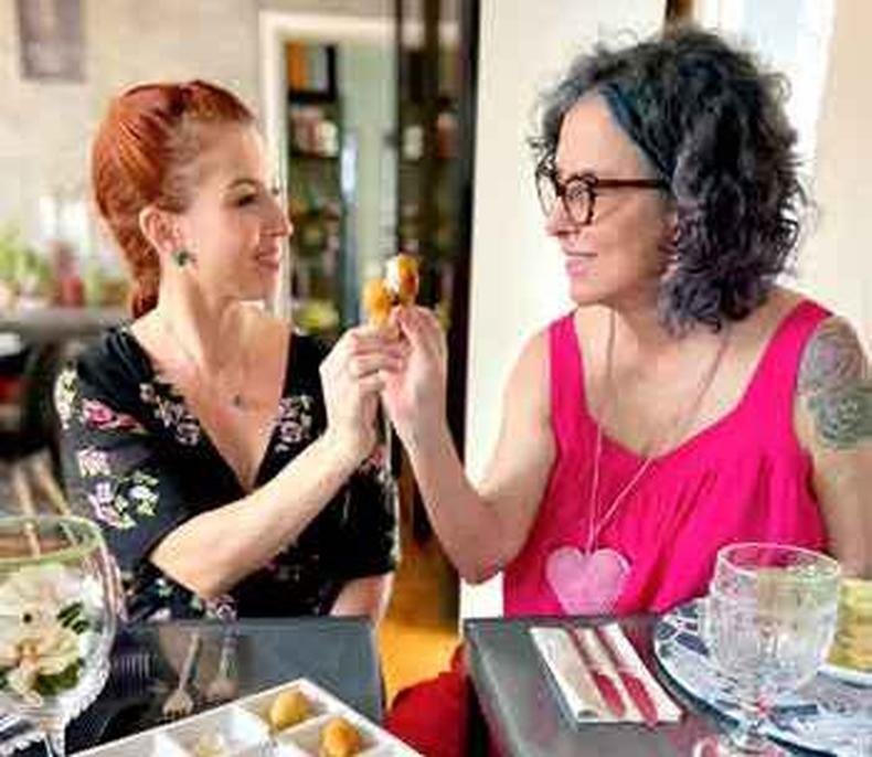 Camila e Agnes Farkasv�lgyi