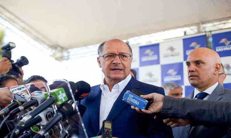 Governador de So Paulo disse tambm no ter sido convidado para reunio entre Dilma e governadores(foto: Daniel Guimares)