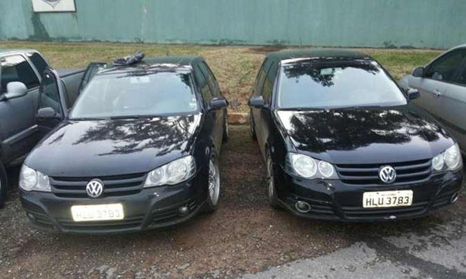 Ve�culos com placas clonadas foram apreendidos durante a opera��o(foto: PCDF/Divulga��o)