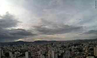 Em Belo Horizonte, a temperatura ficar entre 18 e 28 graus(foto: Reproduo Twitter Defesa Civil)