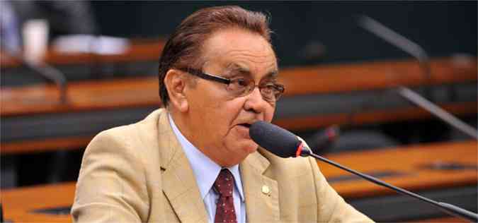 Asdrbal Bentes(foto) teve a condenao no Supremo Tribunal Federal (STF) encaminhada ao presidente da Cmara dos Deputados (PMDB), Henrique Eduardo Alves(foto: Zeca Ribeiro / Cmara dos Deputados)