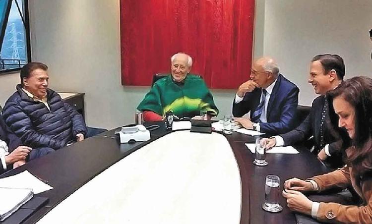 Silvio Santos, Z Celso, Eduardo Suplicy e o ento prefeito de So Paulo, Joo Dria, se reuniram para discutir a criao do parque em volta do Teatro Oficina