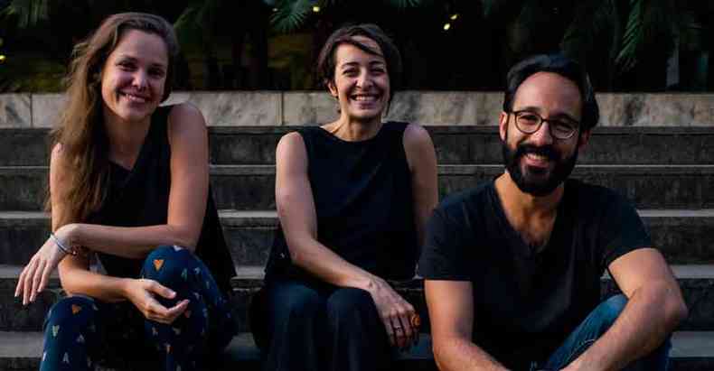 Luiza Palhares, Ludmilla Ramalho e Lucas Dupin, organizadores do Frum de Fotoperformance(foto: Paisagem Lava/Divulgao)