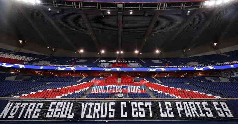 O coronavrus esvaziou o estdio do Paris Saint-Germain, que foi declarado o vencedor do Campeonato Francs(foto: UEFA/AFP)