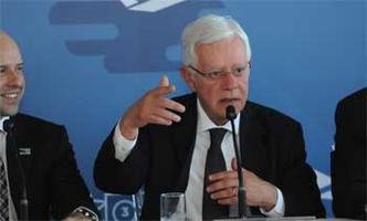 Ministro informou que atrasos nas obras ocorrem nos aeroportos gerenciados pela Infraero(foto: Gladyston Rodrigues/EM/D.A Press) Ministro informou que atrasos nas obras ocorrem nos aeroportos gerenciados pela Infraero(foto: Gladyston Rodrigues/EM/D.A Press)