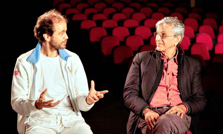 Moreno e Caetano Veloso do entrevista para o documentrio Grupo Corpo pela msica
