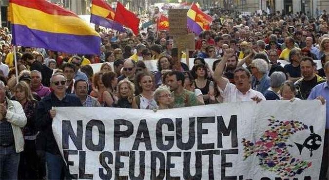 Manifestantes em Barcelona, milhares de pessoas se reuniram em outros pa�ses europeus durante protesto chamado pela esquerda(foto: AFP PHOTO / QUIQUE GARCIA )