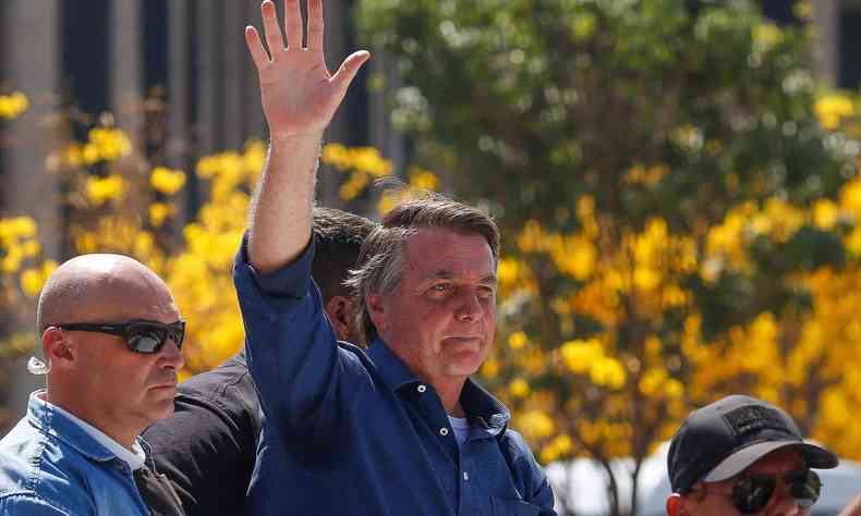 De acordo com Bolsonaro, a ao 'atrapalha a economia'