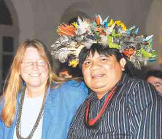 Rebecca Moore e o chefe Almir Suru fizeram inusitada parceria de sucesso entre o Google e uma tribo de Rondnia