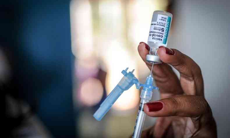 Vacinao em Minas Gerais: 21,21% completaram as duas doses ou receberam aplicao nica(foto: Leandro Couri/EM/D.A Press)
