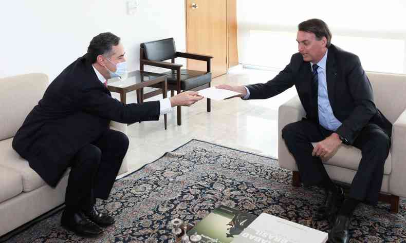 Barroso e Bolsonaro (13/05/2020)(foto: Marcos Correa/PR)