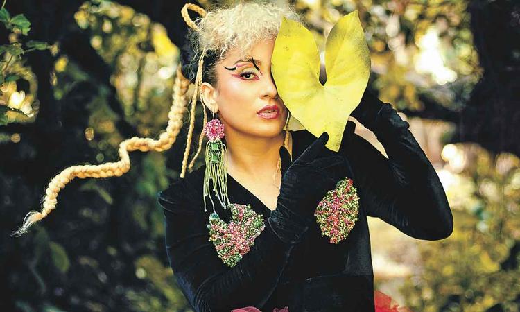   cantora Ala  