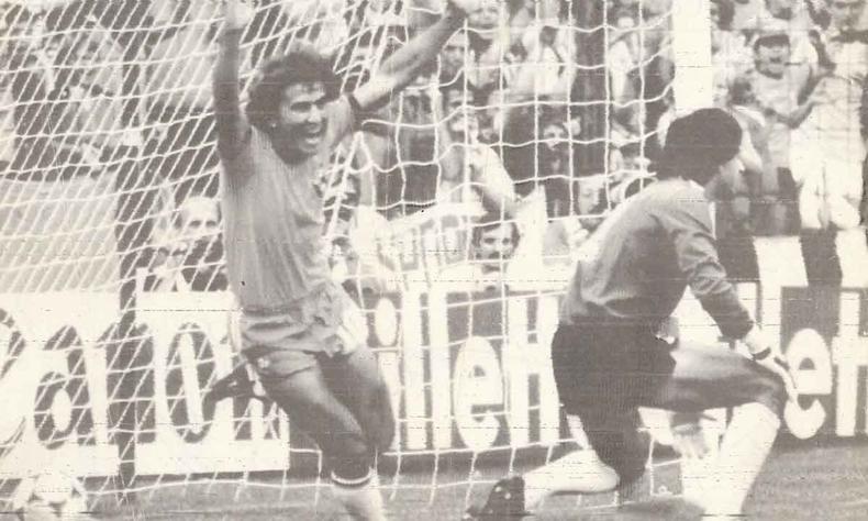 Saudosos tempos da Seleção Brasileira com craques como Zico, que brilhou na vitória por 3 a 1 sobre a Argentina, na Copa da Espanha de 1982(foto: Arquivo EM) Zico comemorando o gol do Brasil sobre a Argentina na Copa de 82
