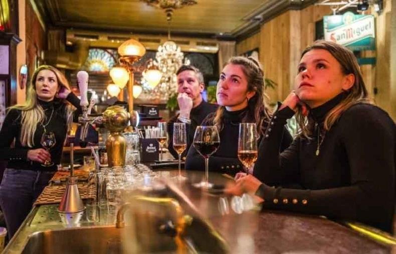 Bares, restaurantes, teatros e museus ficaram fechados durante a �ltima onda de covid na Holanda