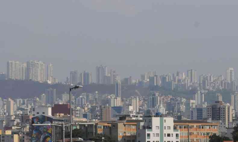 Imagem do alto da cidade de Belo Horizonte