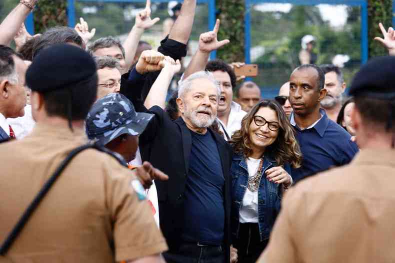 Lula reconheceu a possibilidade de criar uma frente ampla para 