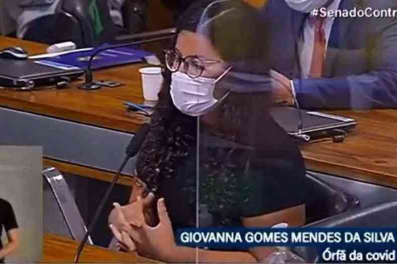 Na foto, a jovem Geovanna Gomes Mendes da Silva, de 19 anos